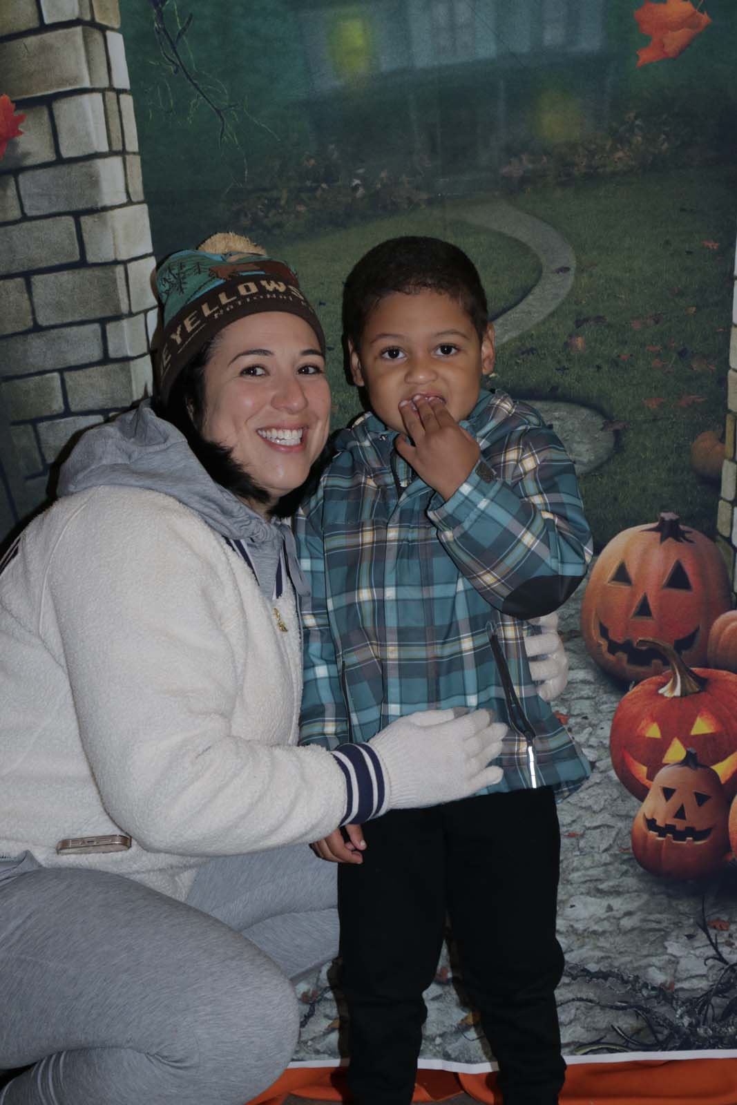 10-31-23  Truck Or Treat Family Photos 6PM-7PM