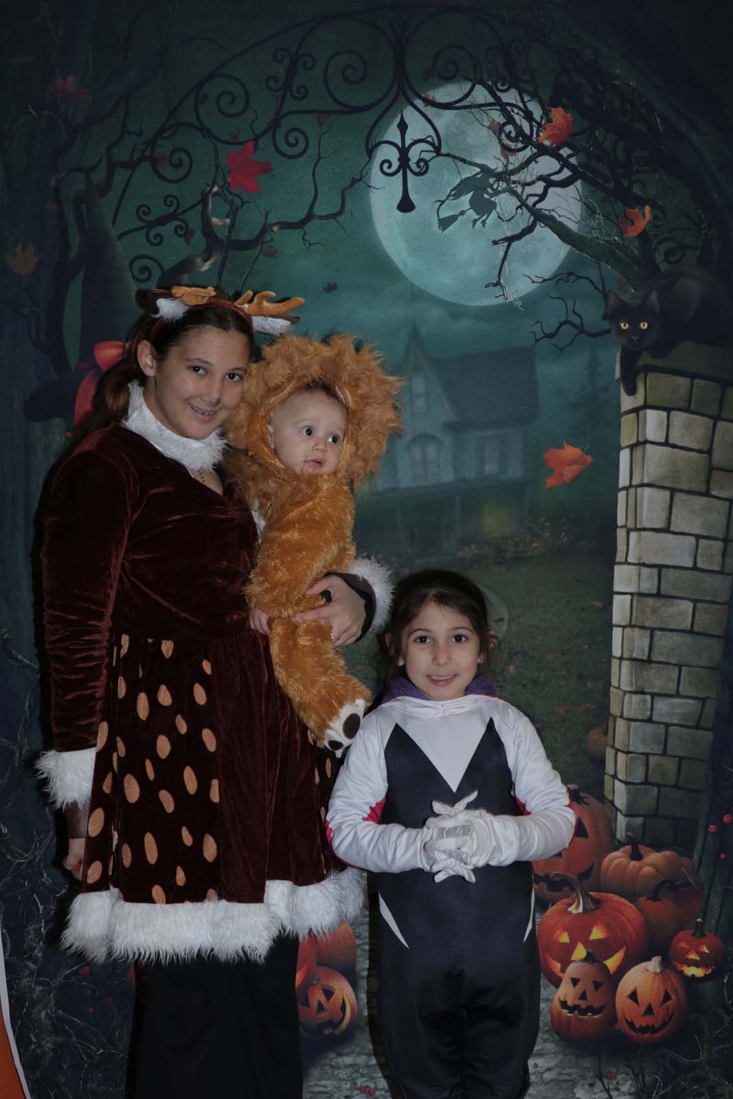 10-31-23  Truck Or Treat Family Photos 7PM-8PM