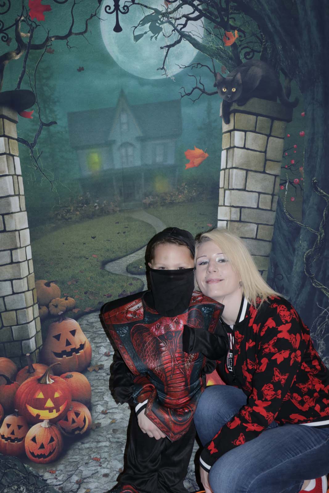 10-31-23  Truck Or Treat Family Photos 7PM-8PM