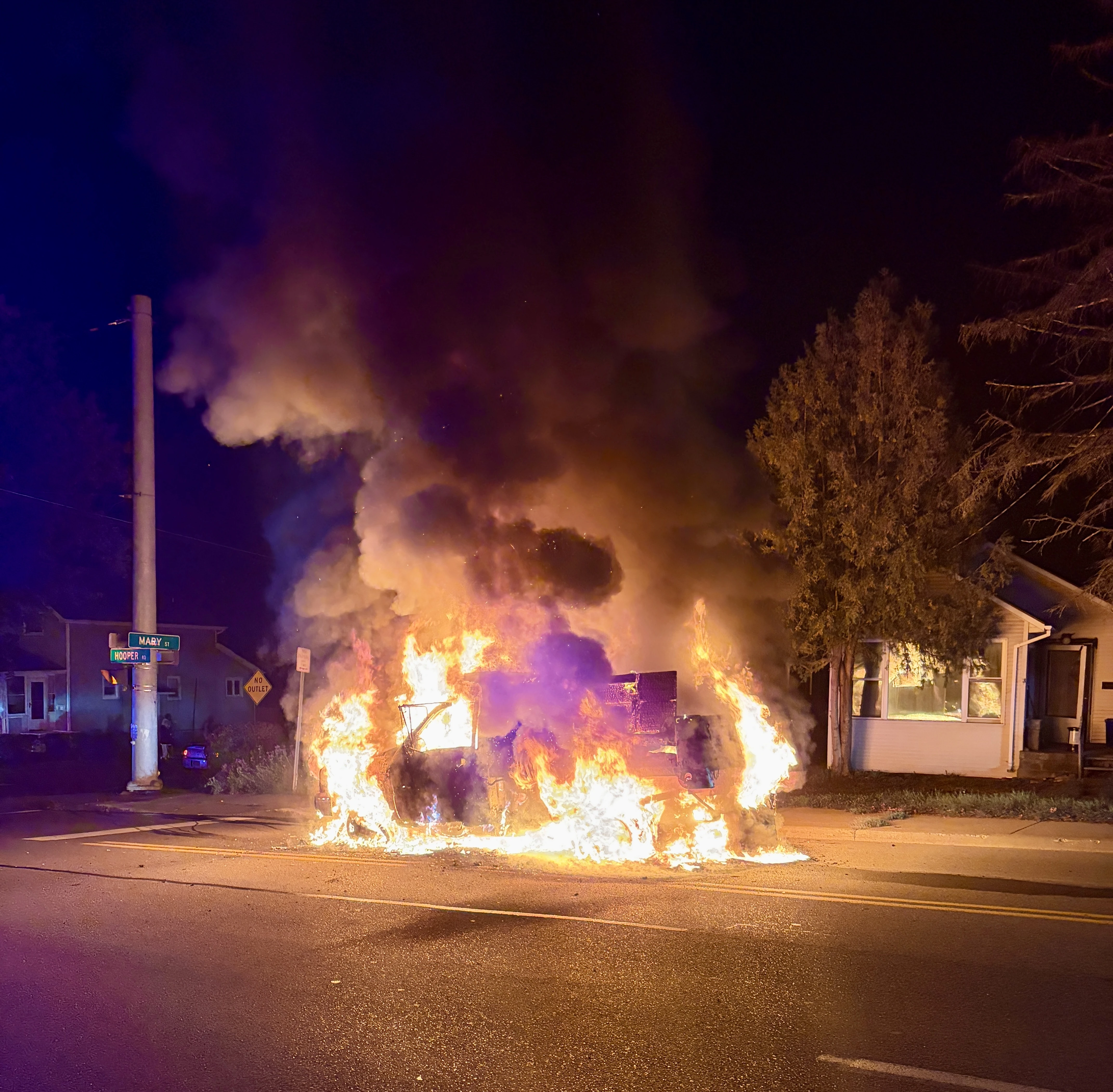 260930_Dump_Truck_Fire_Hooper_Road